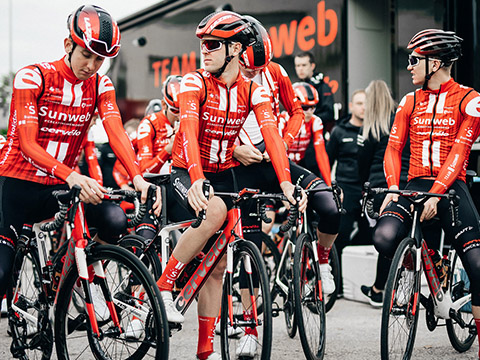 maillot et tenue velo Sunweb